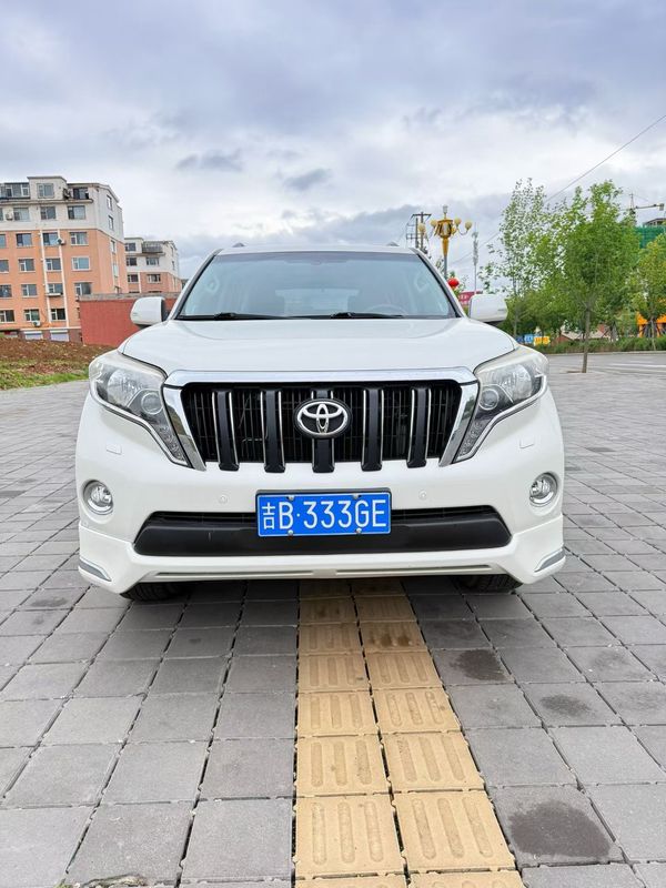 Land Cruiser Prado photo 2