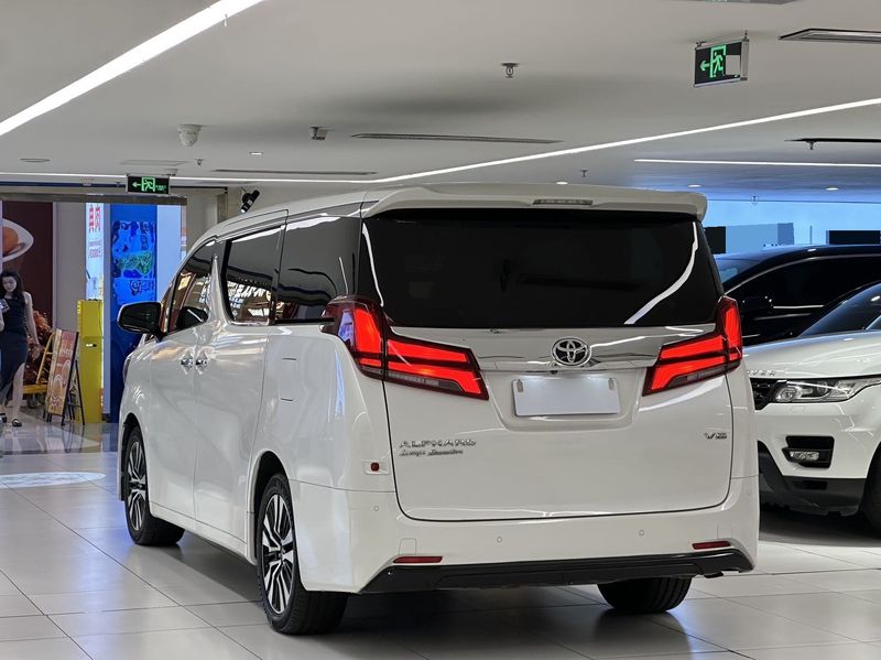 Alphard photo 4