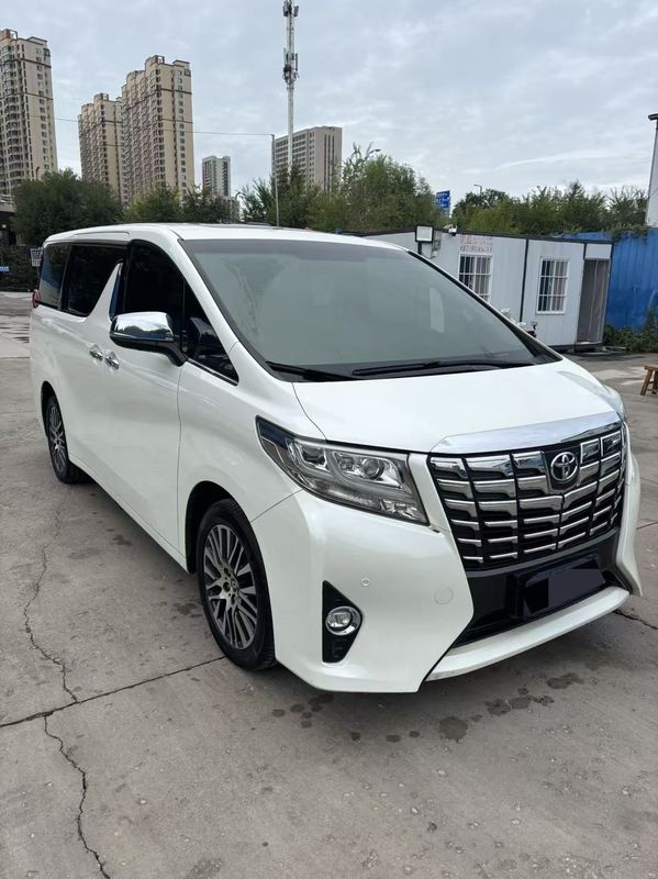 Alphard photo 2