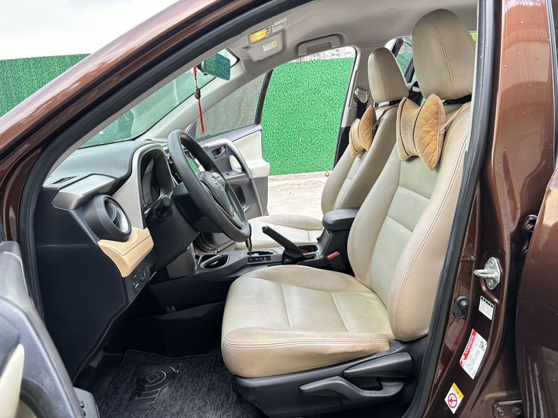 RAV4 photo 4