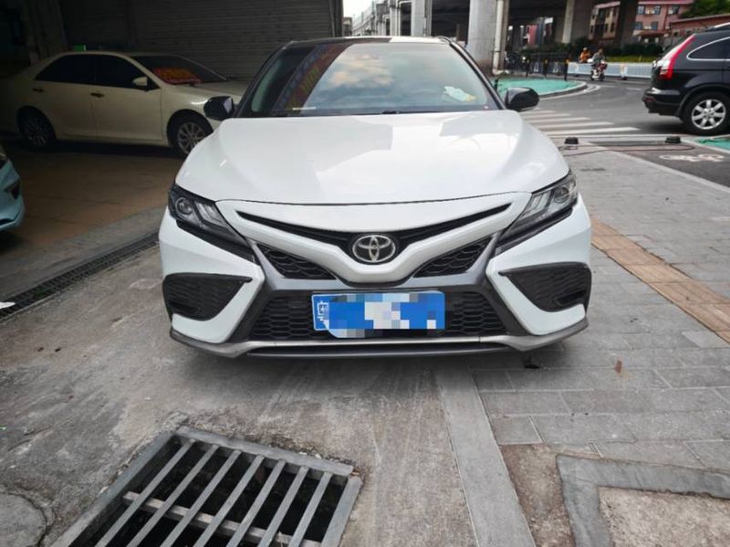 Camry photo 2