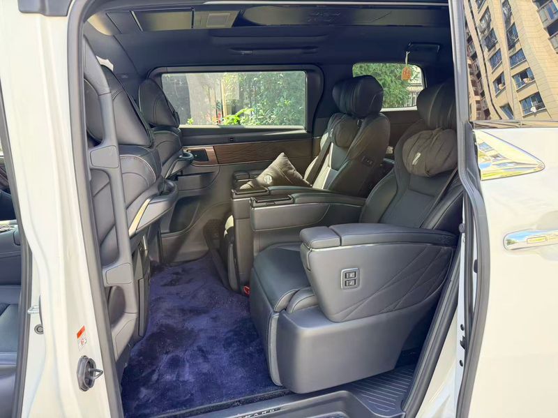 Alphard photo 3