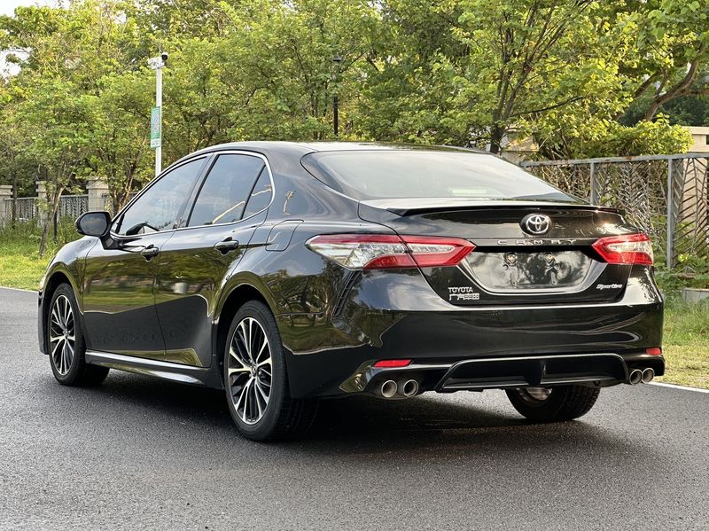 Camry photo 4