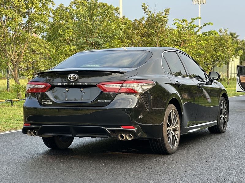 Camry photo 5