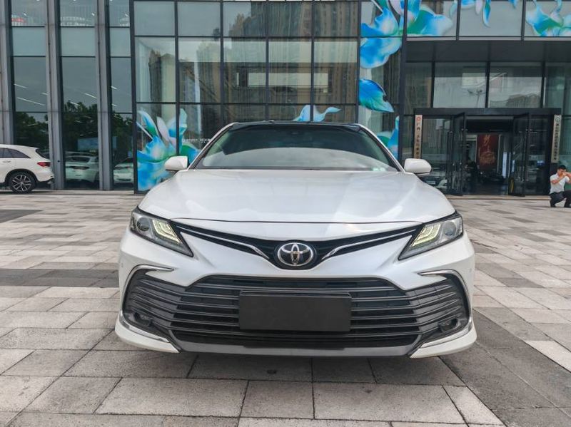 Camry photo 2