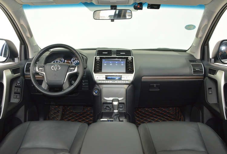 Land Cruiser Prado photo 5