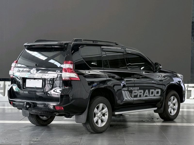 Land Cruiser Prado photo 4