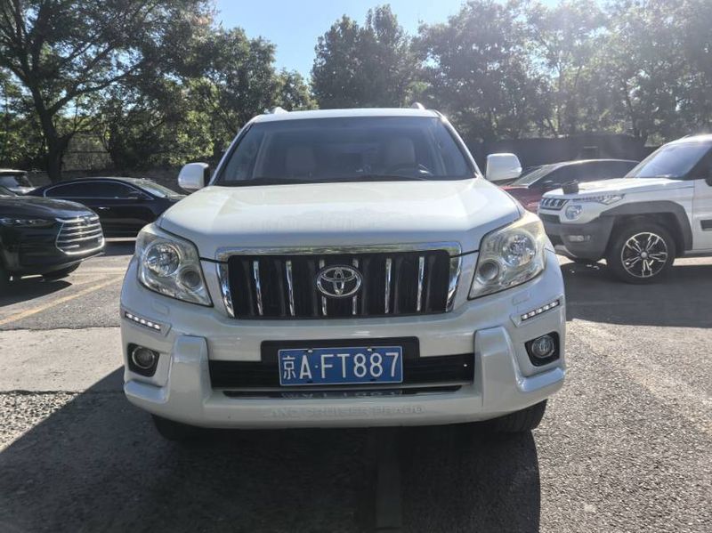 Land Cruiser Prado photo 2