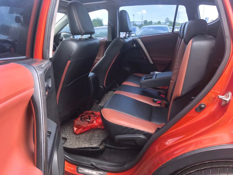 RAV4 photo 3