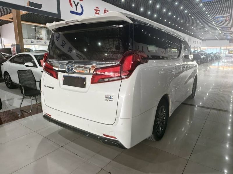 Alphard photo 5