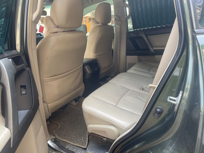Land Cruiser Prado photo 5