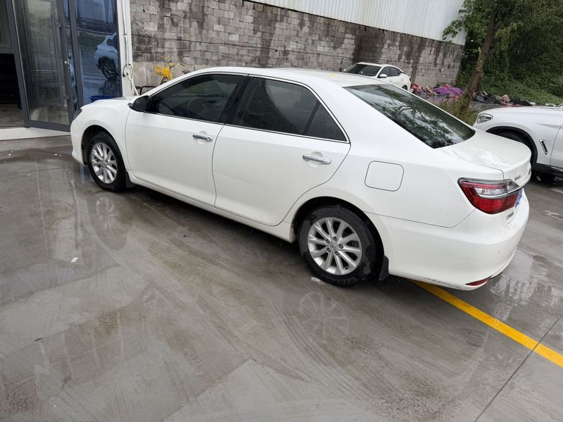 Camry photo 2