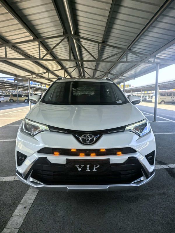 RAV4 photo 2