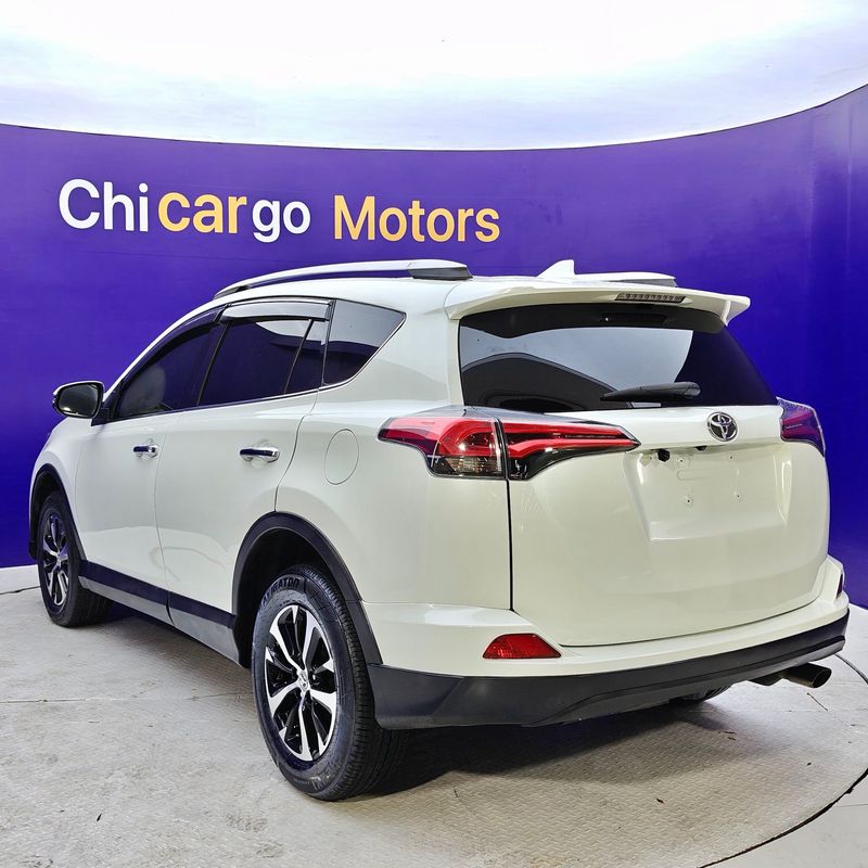 RAV4 photo 4