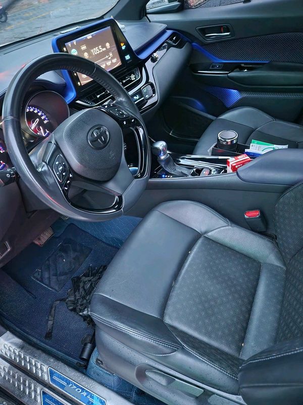 C-HR photo 3