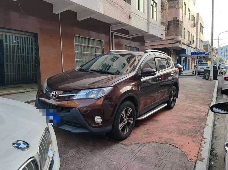 RAV4