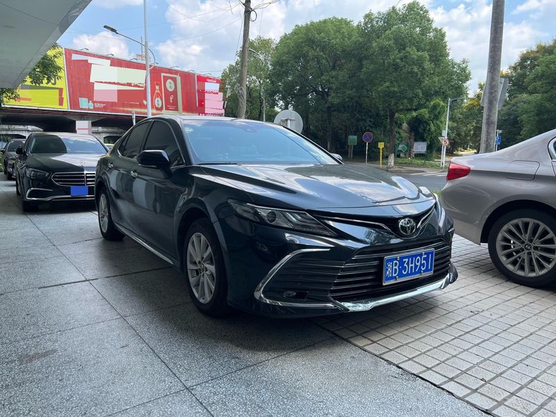 Camry photo 2