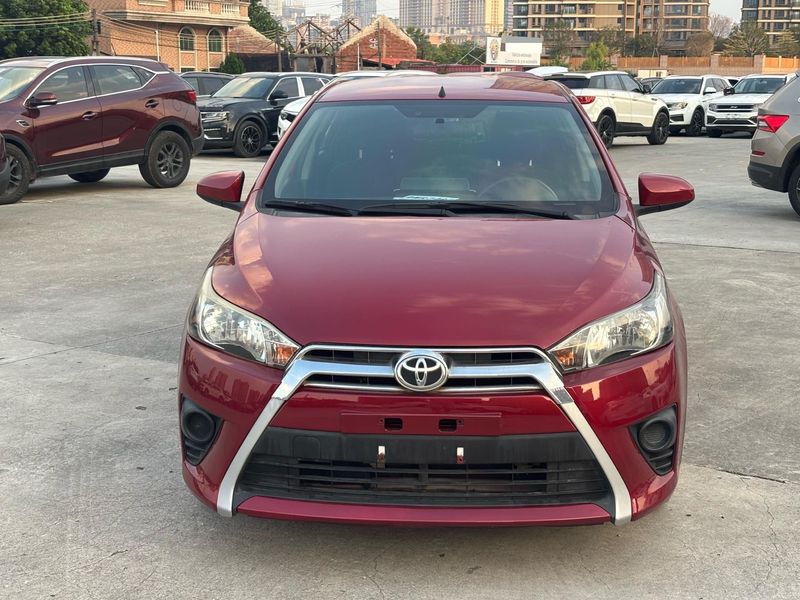 Yaris photo 2