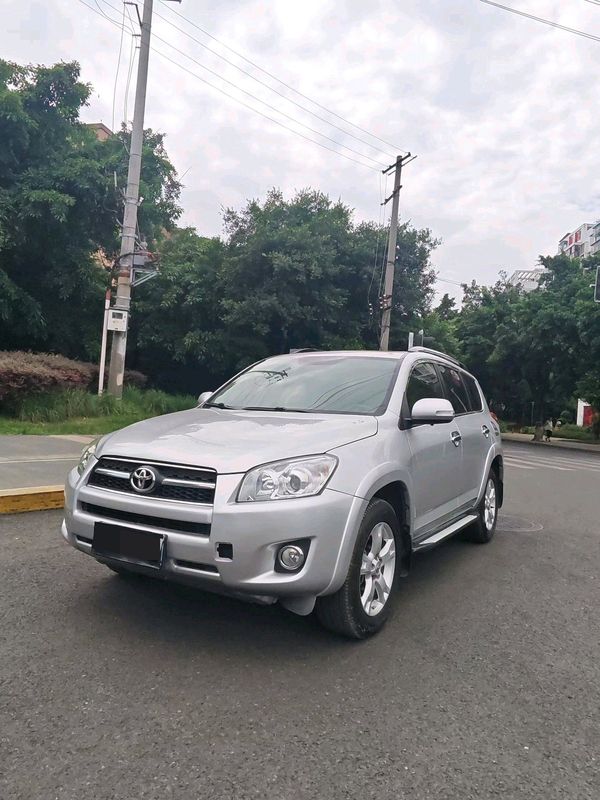 RAV4