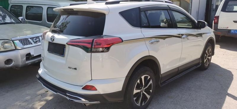 RAV4 photo 3