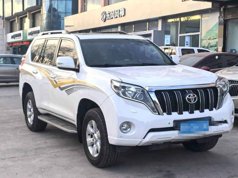 Land Cruiser Prado photo 2