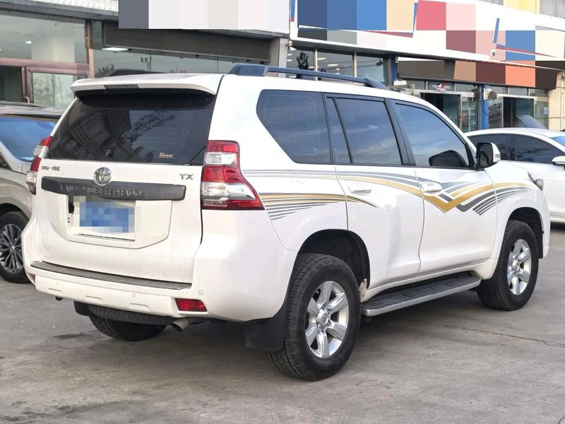 Land Cruiser Prado photo 4
