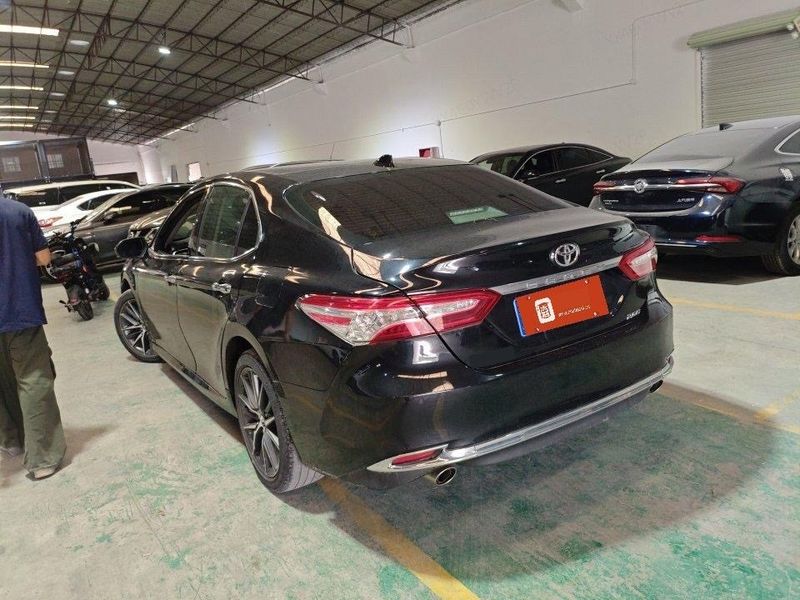 Camry photo 2