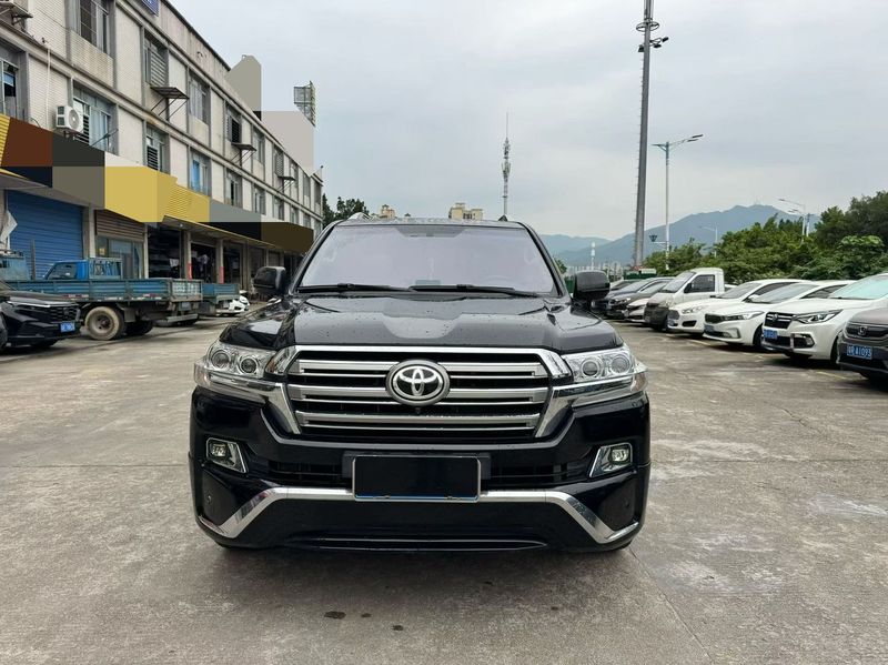 Land Cruiser Prado photo 5