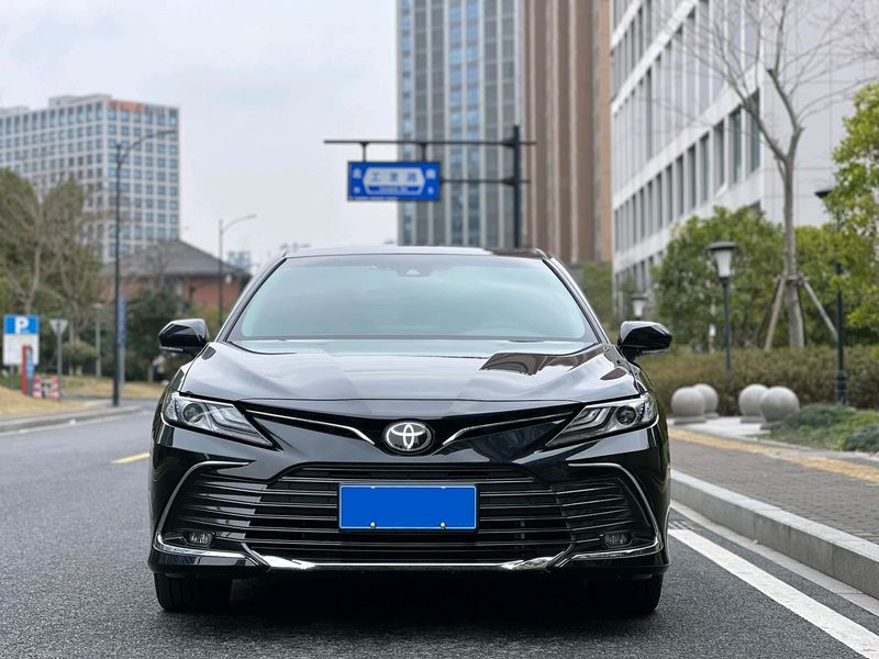 Camry photo 2