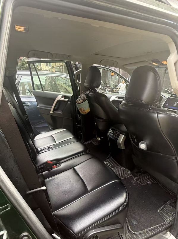 Land Cruiser Prado photo 5
