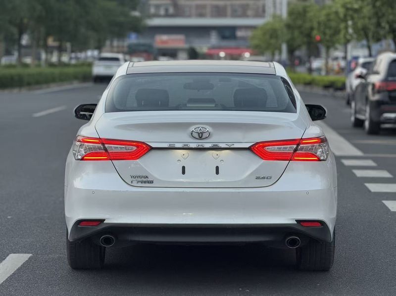 Camry photo 5