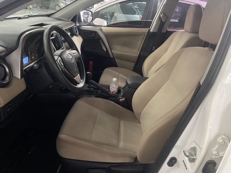 RAV4 photo 3