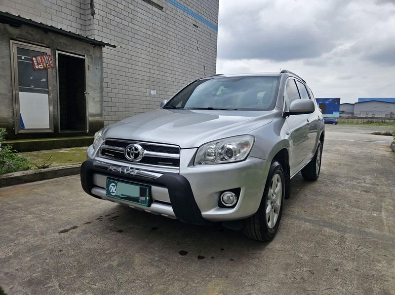 RAV4