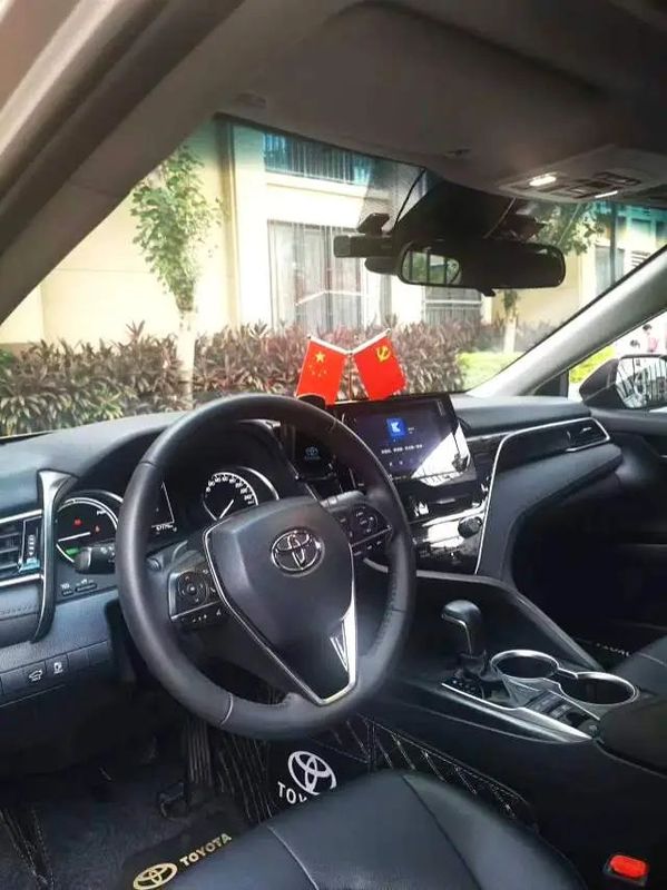 Camry photo 2