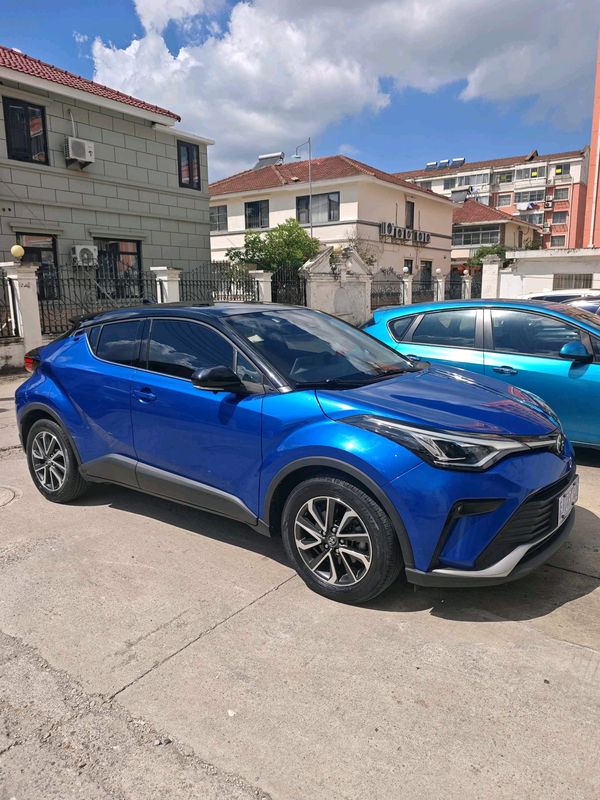 C-HR photo 3