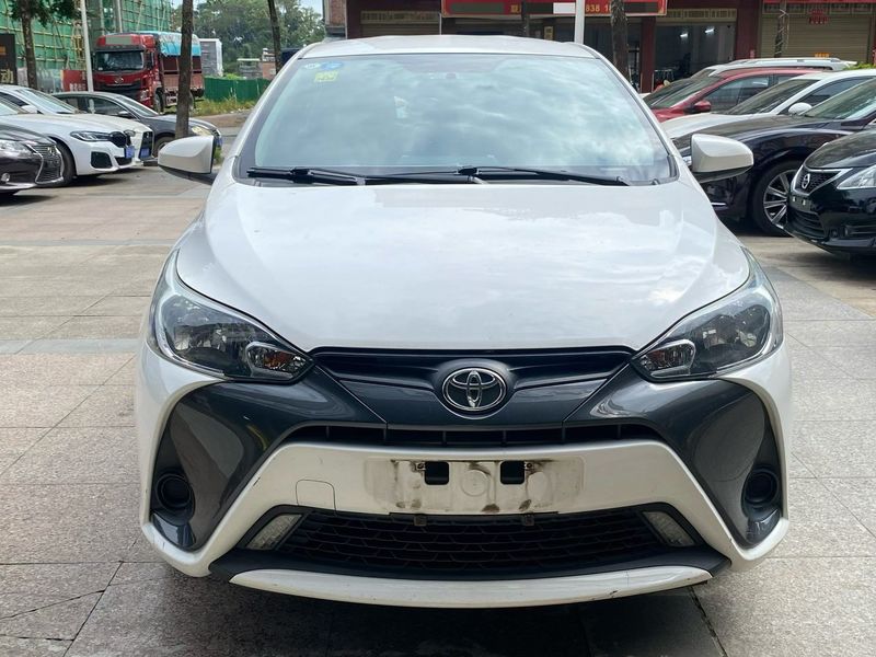 Yaris photo 3