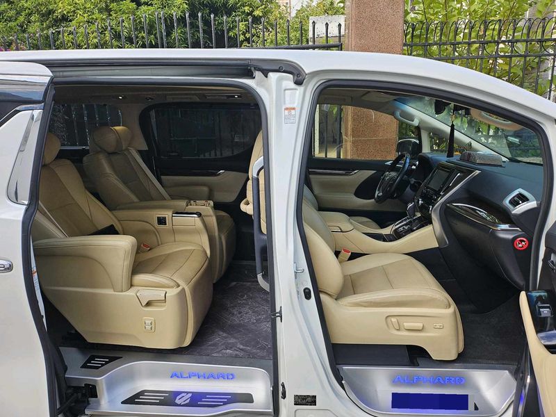 Alphard photo 3