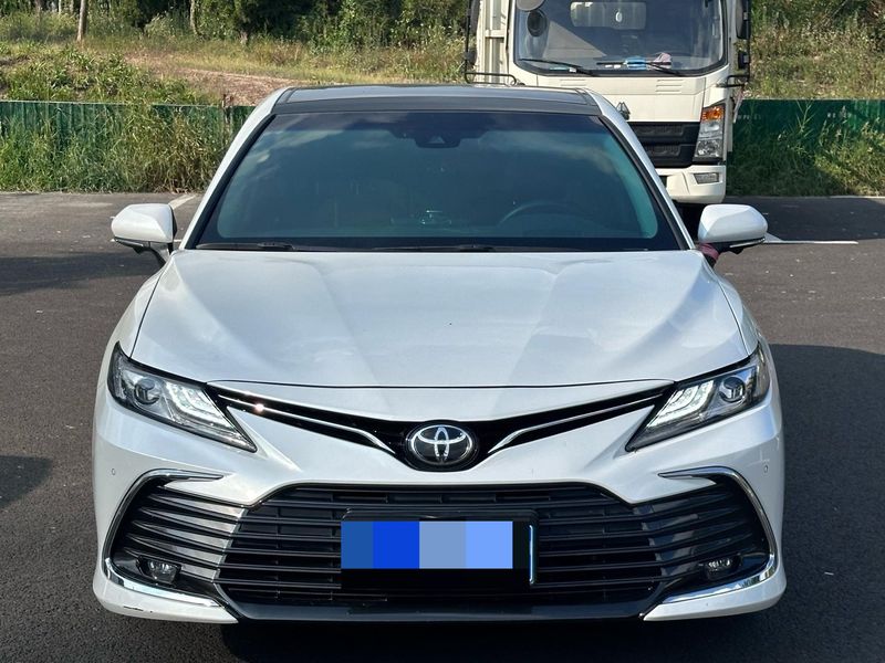 Camry photo 2