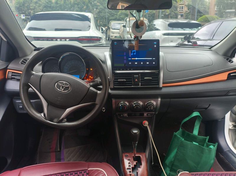 Yaris photo 5