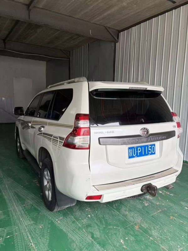 Land Cruiser Prado photo 4