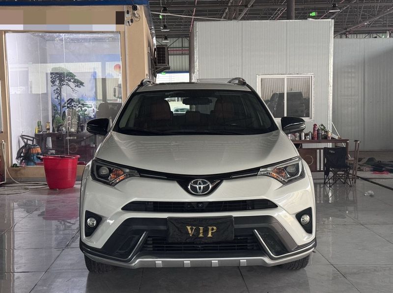 RAV4 photo 2