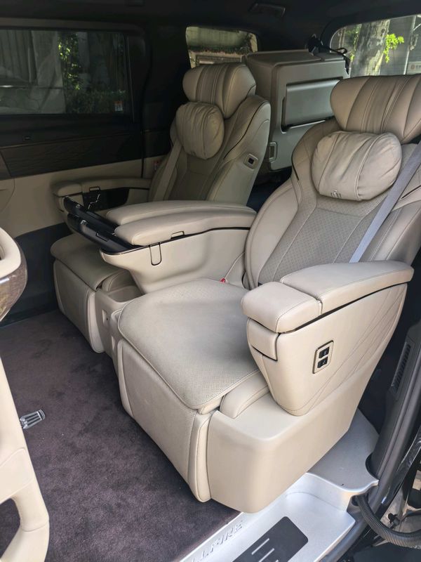 Vellfire photo 5