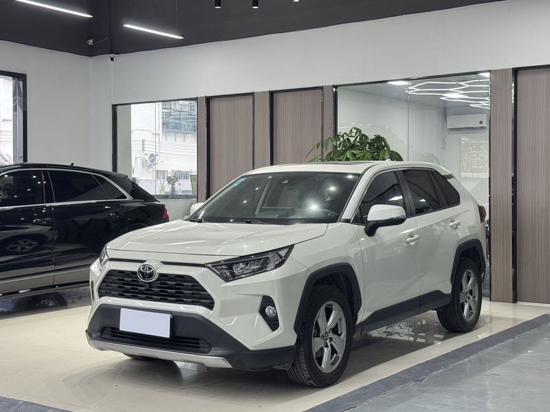 RAV4