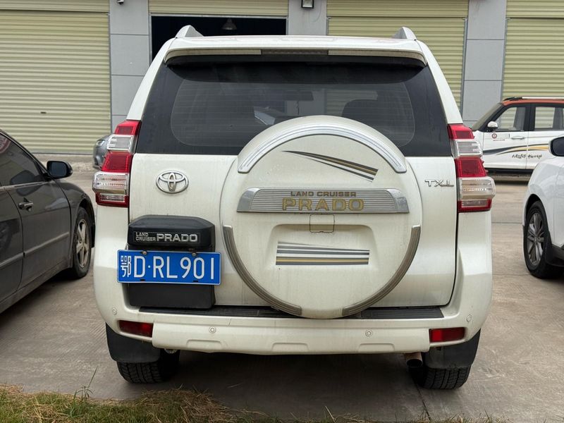 Land Cruiser Prado photo 5