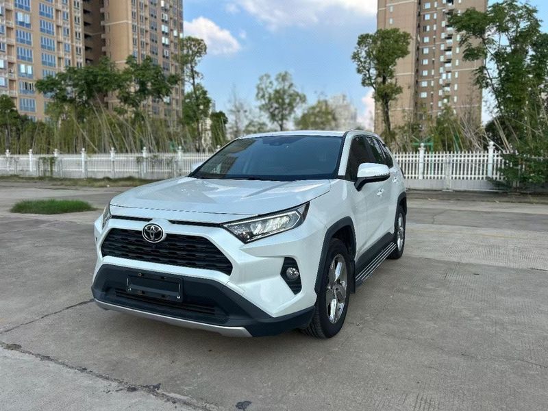 RAV4