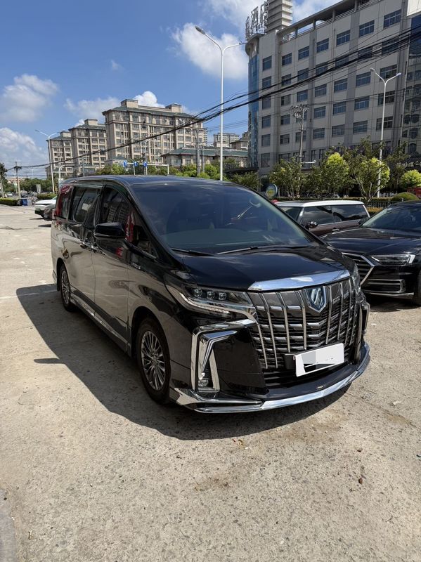 Alphard photo 3