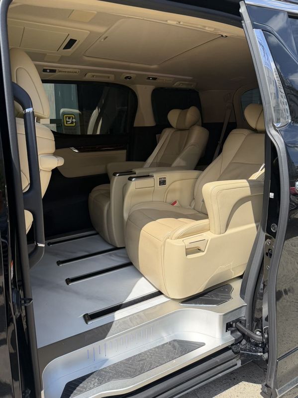 Alphard photo 5