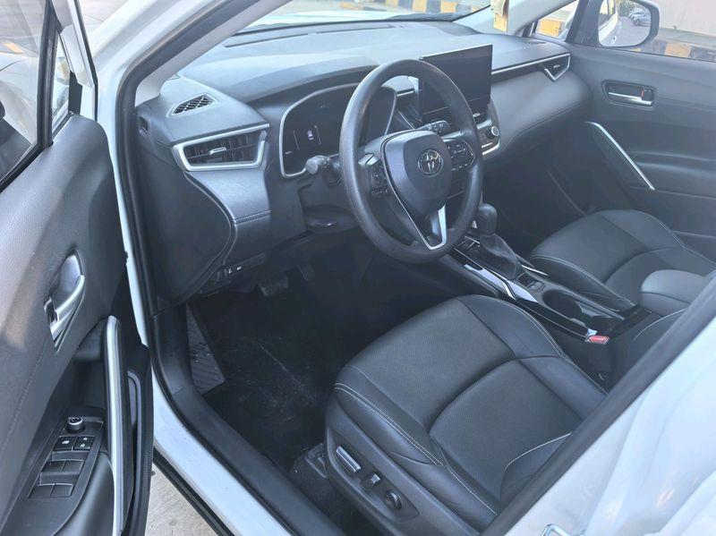 Corolla Cross photo 4