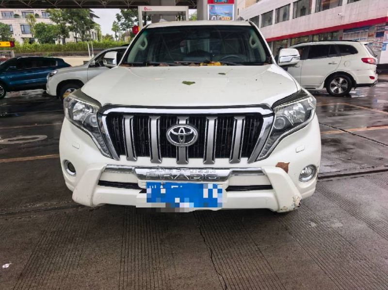 Land Cruiser Prado photo 2