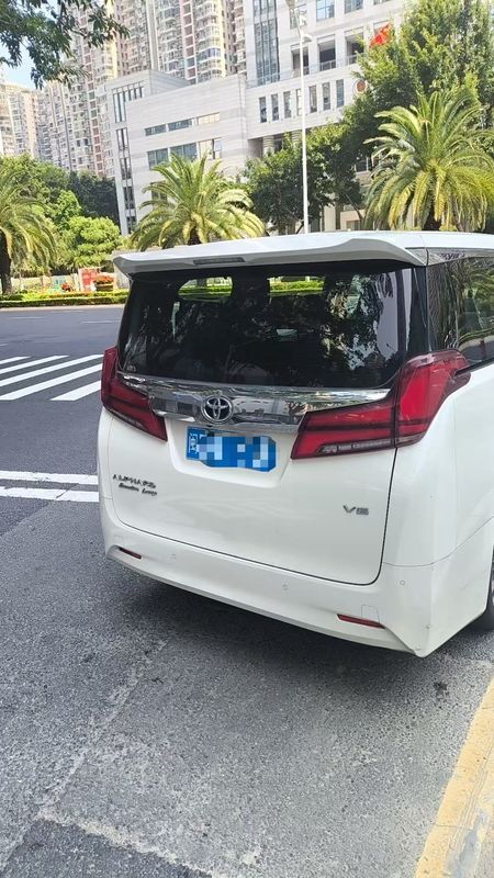 Alphard photo 3